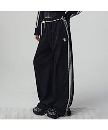 AVANDRESS（アバンドレス ）の「レイナレーストラックパンツ_4カラー（スウェットパンツ）」