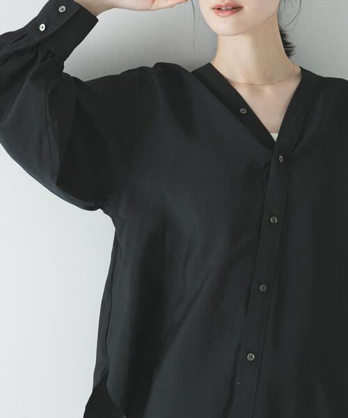 URBAN RESEARCH（アーバンリサーチ）の「ブロードカラーレスブラウス（シャツ/ブラウス・レディース・オフホワイト/ブラック/ブルー系その他・FREE）」の6枚目の写真