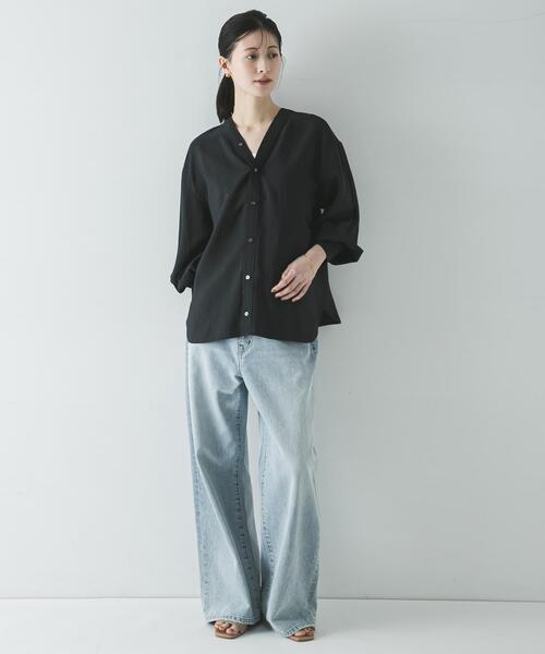 URBAN RESEARCH（アーバンリサーチ）の「ブロードカラーレスブラウス（シャツ/ブラウス・レディース・オフホワイト/ブラック/ブルー系その他・FREE）」の12枚目の写真