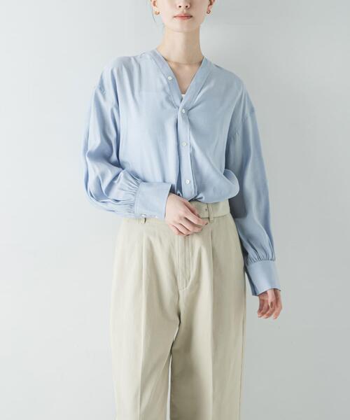 URBAN RESEARCH（アーバンリサーチ）の「ブロードカラーレスブラウス（シャツ/ブラウス・レディース・オフホワイト/ブラック/ブルー系その他・FREE）」の16枚目の写真