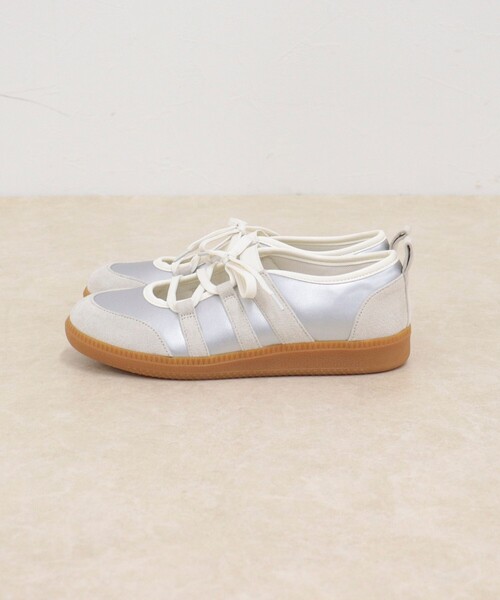 fredy emue（フレディエミュ）の「メリージェーンスニーカー（スニーカー・レディース・ブラウン/シルバー・L/M/S）」の18枚目の写真