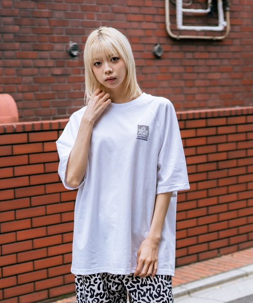 OUTDOOR EXCHANGE(アウトドアエクスチェンジ)の「【OUTDOOR EXCHANGE/アウトドアエクスチェンジ】×【ZERO STAIN/ゼロステイン】コラボ ラグランスリーブ Tシャツ 汗ジミ防止 UVカット 防汚効果 リーフ柄 ブランドロゴ ユニセックス(Tシャツ/カットソー・メンズ・オフホワイト/ホワイト/スミクロ・LARGE/MEDIUM)」の12枚目の写真