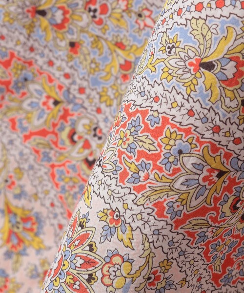 SHIPS（シップス）の「SHIPS KIDS:80～90cm / リバティ ノースリーブ ワンピース（ワンピース・キッズ・レッド/ラベンダー・90/80）」の3枚目の写真