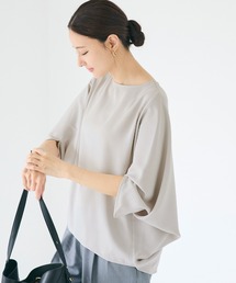 とろみツイルスクエアジップブラウス