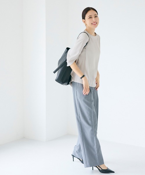 coca(coca)(コカ)の「とろみツイルスクエアジップブラウス(シャツ/ブラウス・レディース・グレー/ライトベージュ・L/M)」の4枚目の写真