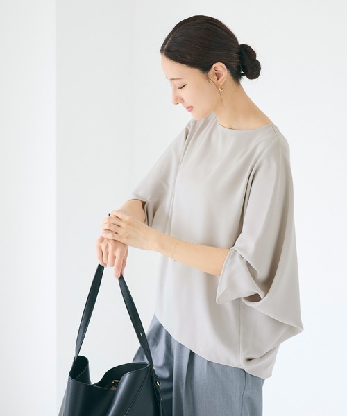 coca(coca)(コカ)の「とろみツイルスクエアジップブラウス(シャツ/ブラウス・レディース・グレー/ライトベージュ・L/M)」の7枚目の写真