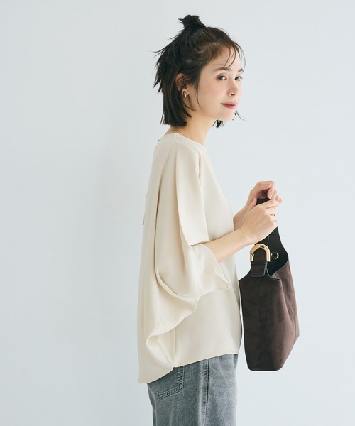 coca(coca)(コカ)の「とろみツイルスクエアジップブラウス(シャツ/ブラウス・レディース・グレー/ライトベージュ・L/M)」の9枚目の写真