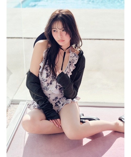 SNIDEL(スナイデル)の「ホルターネックスイムウェア(水着・レディース・ピンク/ベージュ・F)」の4枚目の写真