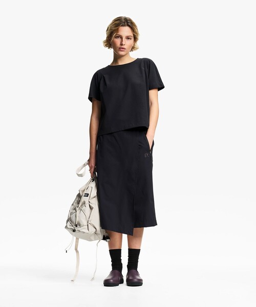 AIGLE（エーグル）の「リラックスフィット ダブルプリーツ入り半袖ブラウス（シャツ/ブラウス・レディース・ホワイト/ブラック・M/XS/XL/S/L）」の3枚目の写真