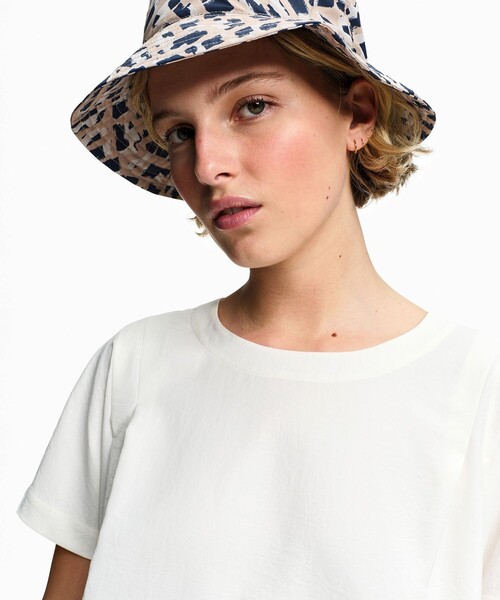 AIGLE（エーグル）の「リラックスフィット ダブルプリーツ入り半袖ブラウス（シャツ/ブラウス・レディース・ホワイト/ブラック・M/XS/XL/S/L）」の13枚目の写真