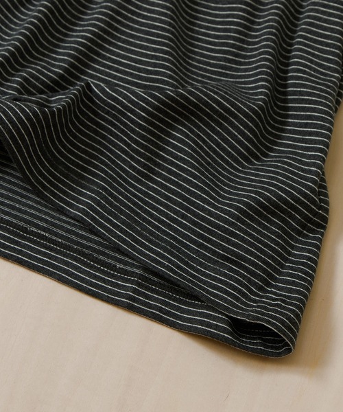KHOKI（コッキ）の「【KHOKI/コッキ】Hand-Embroidered Stripe T-Shirt（Tシャツ/カットソー・メンズ・ブラック/ブラウン・2/3）」の16枚目の写真