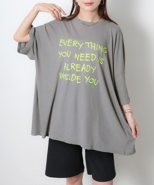 Riberry(リベリー)の「配色ロゴ刺繍シアーBIGTシャツ(Tシャツ/カットソー・レディース・ライトブルー/ブラック/グレー/オフホワイト・FREE)」の12枚目の写真