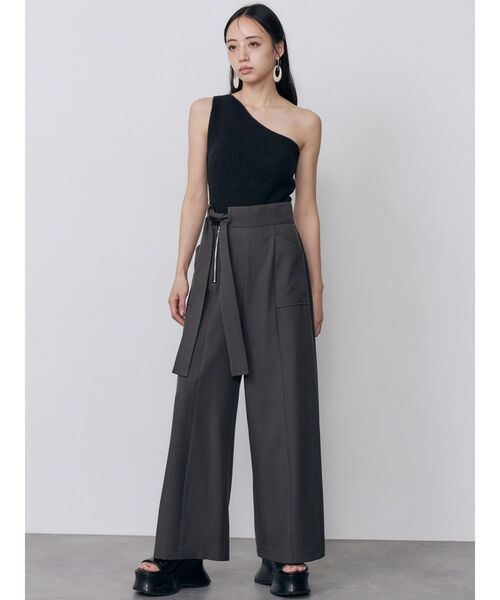 MURUA（ムルーア）の「ハイウエストデザインパンツ（その他パンツ・レディース・ブラック/アイボリー/グレー・2/1）」の4枚目の写真