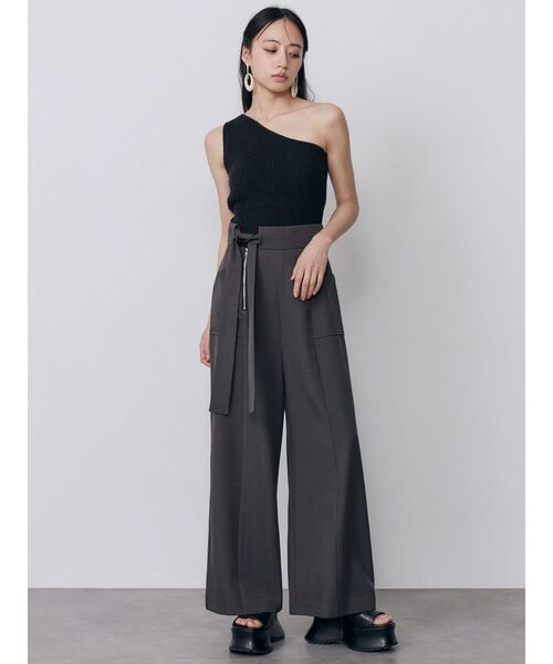 MURUA（ムルーア）の「ハイウエストデザインパンツ（その他パンツ・レディース・ブラック/アイボリー/グレー・2/1）」の5枚目の写真