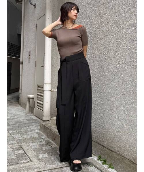 MURUA（ムルーア）の「ハイウエストデザインパンツ（その他パンツ・レディース・ブラック/アイボリー/グレー・2/1）」の16枚目の写真