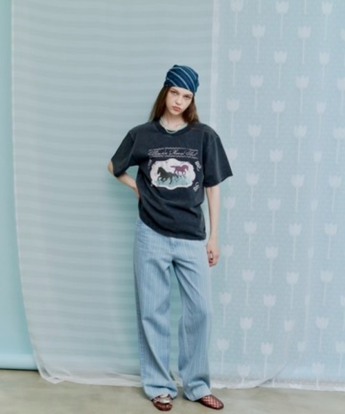 thinkto(シンクト)の「オーバーサイズグラフィックプリントT(Tシャツ/カットソー・レディース・ホワイト/ブラック・FREE)」の13枚目の写真
