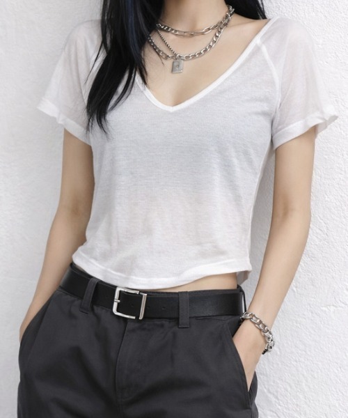 NANEA(ナネア)の「深VネックシアータイトTシャツ(Tシャツ/カットソー・レディース・ブラック/ホワイト・MEDIUM)」の18枚目の写真