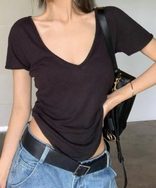 NANEA(ナネア)の「深VネックシアータイトTシャツ(Tシャツ/カットソー・レディース・ブラック/ホワイト・MEDIUM)」の5枚目の写真