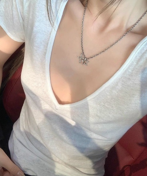 NANEA(ナネア)の「深VネックシアータイトTシャツ(Tシャツ/カットソー・レディース・ブラック/ホワイト・MEDIUM)」の21枚目の写真