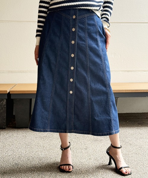 BANANA REPUBLIC FACTORY STORE(バナナリパブリック ファクトリーストア)の「BANANA REPUBLIC FACTORY STORE デニム シーム ミディスカート(デニムスカート・レディース・ライトインディゴブルー/インディゴブルー・8/6/4/2/0)」の11枚目の写真