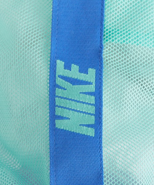 NIKE（ナイキ）の「NIKE/ナイキ SS26 メッシュトートプールバッグ ブランドロゴ マチ付き マリンスポーツ 2026年春夏（トートバッグ・メンズ・ブラック/グレー/レッド/ミント・FREE）」の5枚目の写真