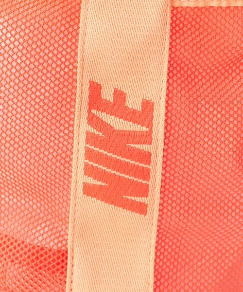 NIKE（ナイキ）の「NIKE/ナイキ SS26 メッシュトートプールバッグ ブランドロゴ マチ付き マリンスポーツ 2026年春夏（トートバッグ・メンズ・ブラック/グレー/レッド/ミント・FREE）」の6枚目の写真