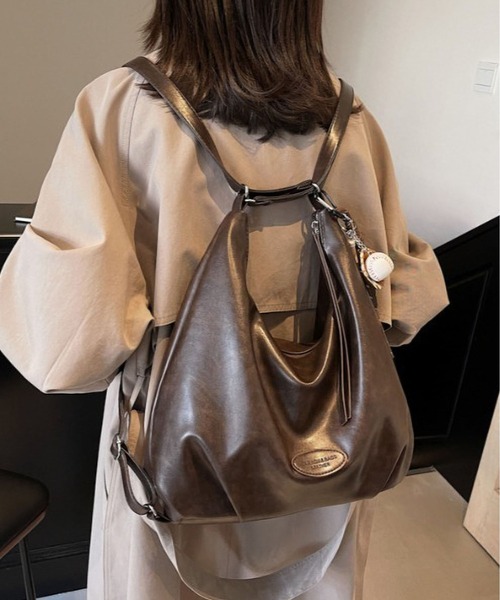 LA VORAGINE(ラ ヴォラジネ)の「3WAY大容量バッグ PUレザーマルチショルダーバック 通勤用(ショルダーバッグ・レディース・ブラウン/アイボリー/ブラック/モカ・FREE)」の5枚目の写真