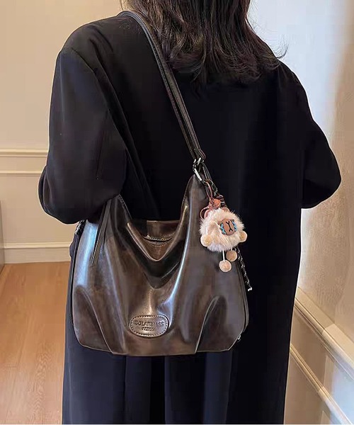 LA VORAGINE(ラ ヴォラジネ)の「3WAY大容量バッグ PUレザーマルチショルダーバック 通勤用(ショルダーバッグ・レディース・ブラウン/アイボリー/ブラック/モカ・FREE)」の6枚目の写真