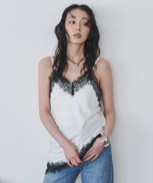 Anclear oui(アンクリアウィ)の「サテンレースキャミ(キャミソール・レディース・ブラック系その他/White/ホワイト系その他/Black・F)」の8枚目の写真