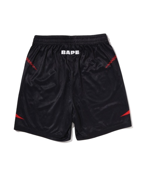 A BATHING APE(アベイシングエイプ)の「APE FLAME MONOGRAM JACQUARD RELAXED FIT FOOTBALL SHORTS(その他パンツ・メンズ・ブラック/グリーン・MEDIUM/X-LARGE/XX-LARGE/SMALL)」の3枚目の写真