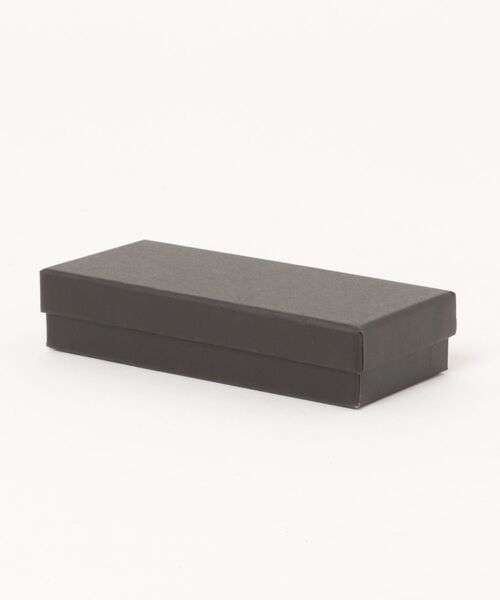 INASTUDIOS(イーナストゥディオス)の「スリムニュメラル 角丸スクエア レザーウォッチ レディース 付属品 BOX付き(アナログ腕時計・レディース・アイボリー/ブラウン/パープル/イエロー/ブラック・FREE)」の9枚目の写真