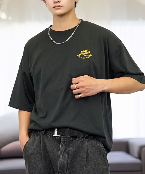 L'atelier(ラトリエ)の「グラフィック 半袖Tシャツ リラックス トップス(Tシャツ/カットソー・メンズ・ブラック系1/ホワイト系4/グレー系その他2/ブラック系2/ブラック系4/ホワイト系1/ホワイト系2/ブラック系その他2/ホワイト系3/ブラック系その他/ホワイト系その他/ブラック系3・M/L/LL)」の22枚目の写真