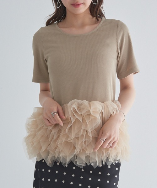 MAISON BREEZE reveur(メゾンブリーズレヴール)の「【MAISON BREEZE reveur】ボリュームチュールフリル ヘムプルオーバーTシャツ trc(Tシャツ/カットソー・レディース・ベージュ/オフホワイト/レッド/ブラック・FREE)」の18枚目の写真
