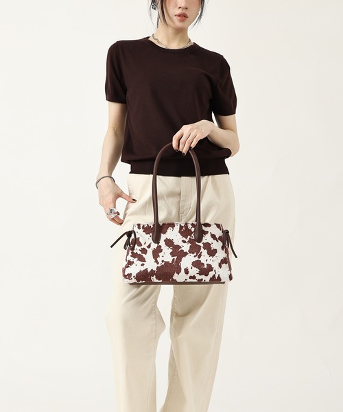 style code(スタイルコード)の「ZOZO限定【STYLE CODE/スタイルコード】カウ柄ハラコ風ボストンバッグ(ボストンバッグ・レディース・ブラウン/ブラック・FREE)」の11枚目の写真