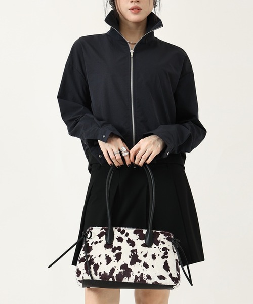 style code(スタイルコード)の「ZOZO限定【STYLE CODE/スタイルコード】カウ柄ハラコ風ボストンバッグ(ボストンバッグ・レディース・ブラウン/ブラック・FREE)」の8枚目の写真