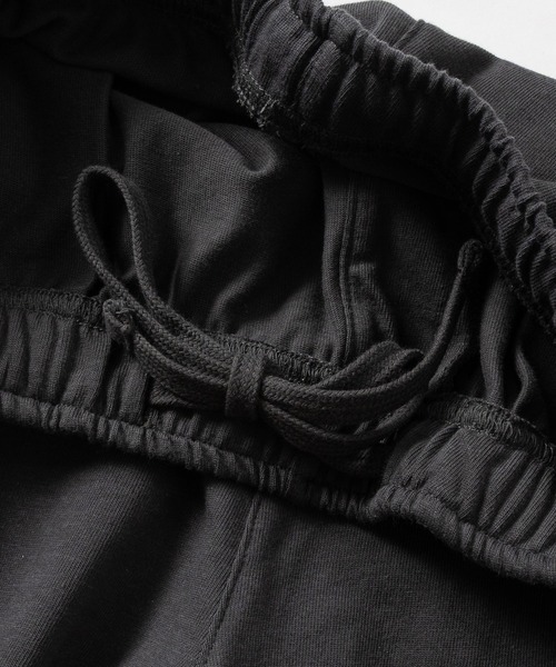 JOHN'S CLOSET(ジョンズクローゼット)の「【31】ドライコットン天竺 ワンポイントロゴ ショーツ/ハーフパンツ(スウェットパンツ・メンズ・ブラック/チャコールグレー・MEDIUM/LARGE)」の11枚目の写真