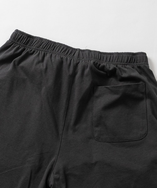 JOHN'S CLOSET(ジョンズクローゼット)の「【31】ドライコットン天竺 ワンポイントロゴ ショーツ/ハーフパンツ(スウェットパンツ・メンズ・ブラック/チャコールグレー・MEDIUM/LARGE)」の13枚目の写真