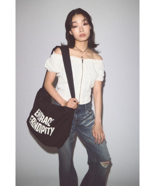 LAGUA GEM(ラグアジェム)の「LOOSEY FLARE VINTAGE デニム(デニムパンツ・レディース・ブルー/ライトブルー・22inch/23inch/24inch/25inch/26inch)」の3枚目の写真