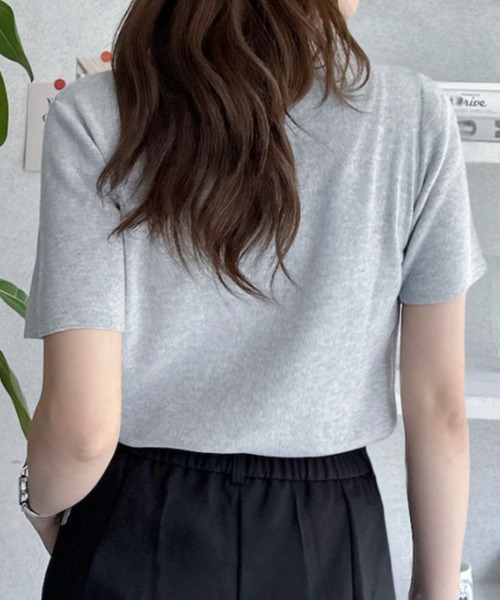 umune(ウムネ)の「サマーニット 半袖 秋冬 韓国キレイめ 半袖ニット ハリ感上品大人カジュアルTシャツ(ニット/セーター・レディース・テラコッタ/ブラック/杢グレー・FREE)」の7枚目の写真