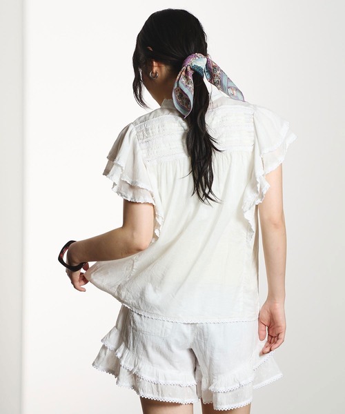 ROSE BUD(ローズバッド)の「SLEEVE FRILL BLOUSE(シャツ/ブラウス・レディース・ホワイト/ブラック/ライトピンク・ONE SIZE)」の8枚目の写真