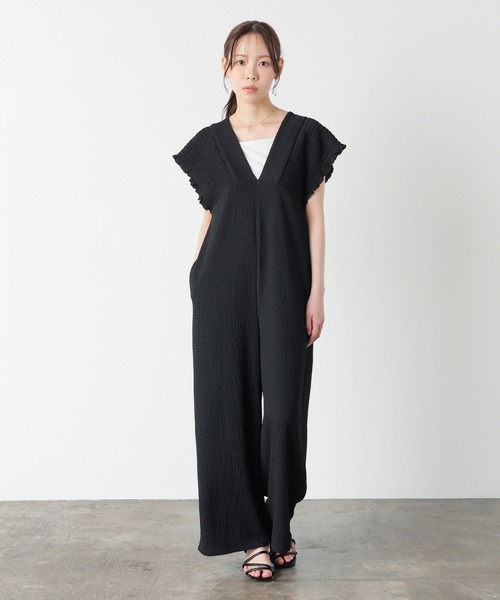 Honeys(ハニーズ)の「シャーリングサロペット(サロペット/オーバーオール・レディース・ブラウン/ブラック・M/S/L/LL)」の7枚目の写真