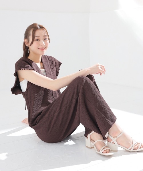 Honeys(ハニーズ)の「シャーリングサロペット(サロペット/オーバーオール・レディース・ブラウン/ブラック・M/S/L/LL)」の13枚目の写真