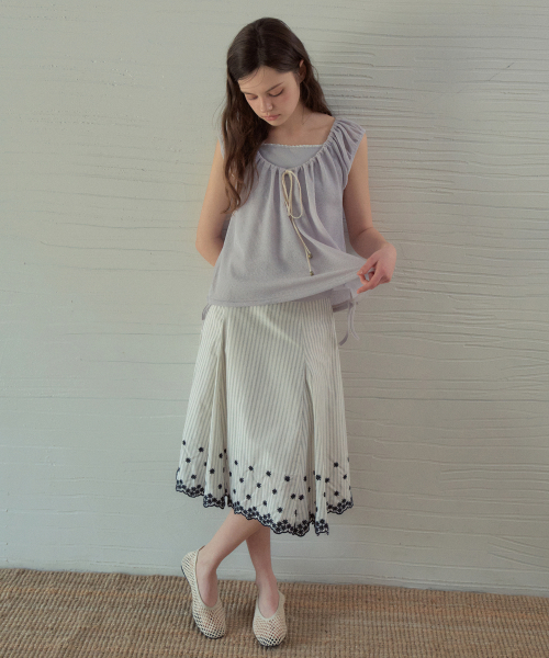 OURNOSTALGIA（アワー ノスタルジア）の「Prairie Flower Stripe Embroidered Skirt_Ivory(OB6SK07)（スカート・レディース・アイボリー・SMALL/MEDIUM）」の2枚目の写真