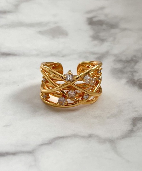 yu-ka(ユーカ)の「YU-KA:デザインクロスリング Design Cross Ring(リング・レディース・ゴールド・FREE)」の2枚目の写真