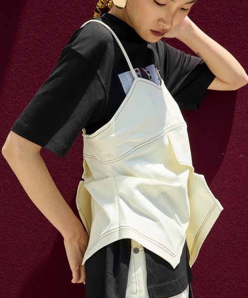OMMO(オーエムエムオー)の「ASYMME FOLD DESIGN BUSTIER(キャミソール・レディース・ネイビー/オフホワイト・36/38)」の7枚目の写真
