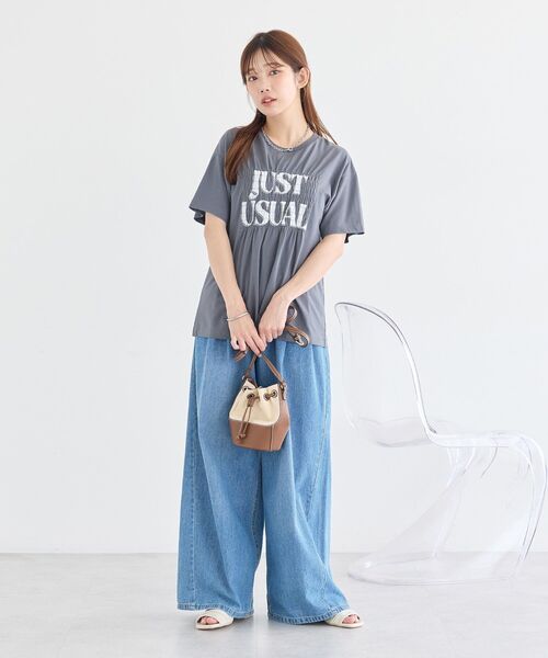 earth music&ecology（アースミュージックアンドエコロジー）の「シャーリングロゴTシャツ（Tシャツ/カットソー・レディース・オフホワイト/ブラウン/チャコールグレー・FREE）」の6枚目の写真
