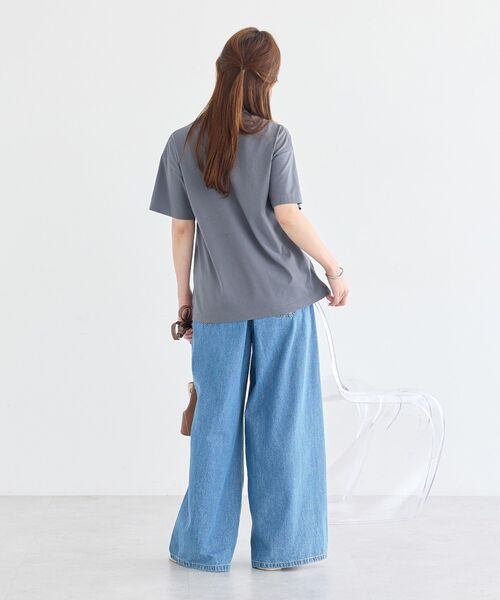 earth music&ecology（アースミュージックアンドエコロジー）の「シャーリングロゴTシャツ（Tシャツ/カットソー・レディース・オフホワイト/ブラウン/チャコールグレー・FREE）」の8枚目の写真