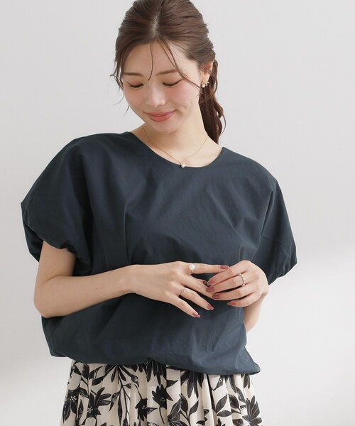 couture brooch(クチュールブローチ)の「2WAYバルーンブラウス(シャツ/ブラウス・レディース・ベージュ/ネイビー・38)」の5枚目の写真