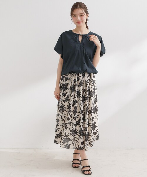 couture brooch(クチュールブローチ)の「2WAYバルーンブラウス(シャツ/ブラウス・レディース・ベージュ/ネイビー・38)」の11枚目の写真
