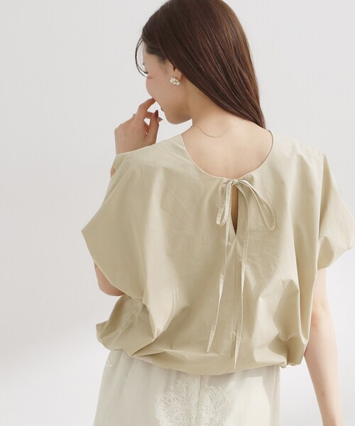 couture brooch(クチュールブローチ)の「2WAYバルーンブラウス(シャツ/ブラウス・レディース・ベージュ/ネイビー・38)」の14枚目の写真